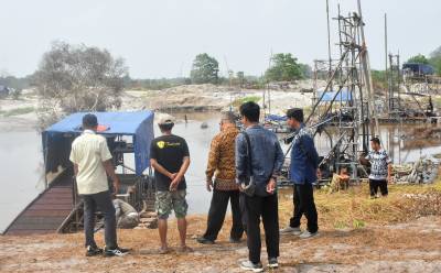 Tambang Timah Terlalu Dekat, Jalan Kabupaten Beltim Senilai Rp50 Miliar Terancam Hancur