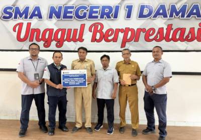 SMA Negeri 1 Damar Terima Bantuan Peningkatan Infrastruktur Pendidikan